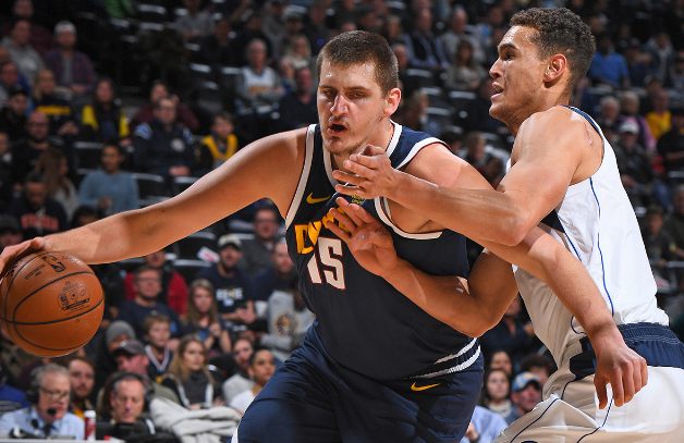 这位年轻且 这位年轻且