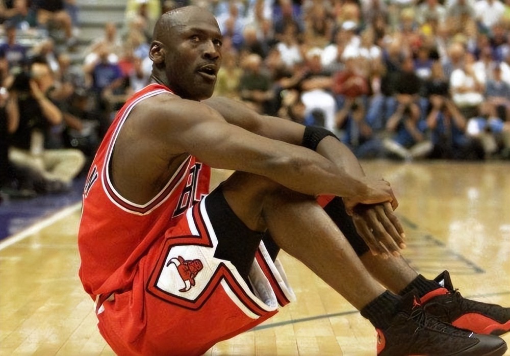 球俱乐部正 球俱乐部正